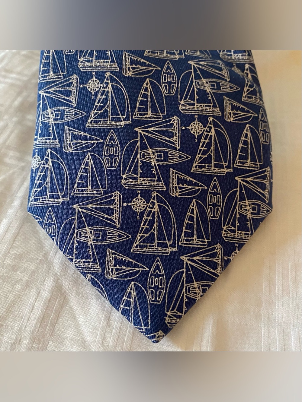 Vineyard Vines Necktie Boys Youth Sailboats Blue White 100% Silk Tie 3.5” Logo